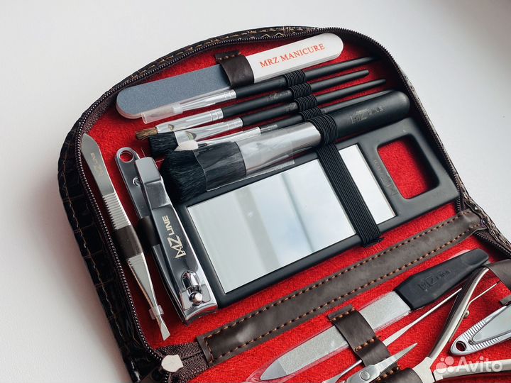Набор маникюрный 18 предметов mertz