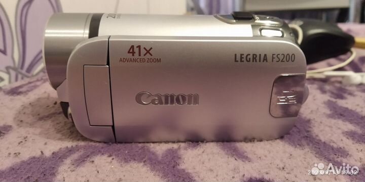 Видеокамера Canon legria FS200