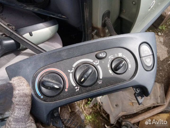 Блок отопителя Renault Megane 2002