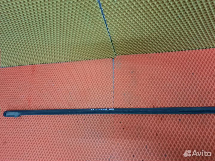 Бархотка передней правой двери Ford Focus 2