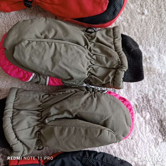 Варежки новые на 3-5 лет