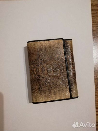 Кошелёк, крокодил