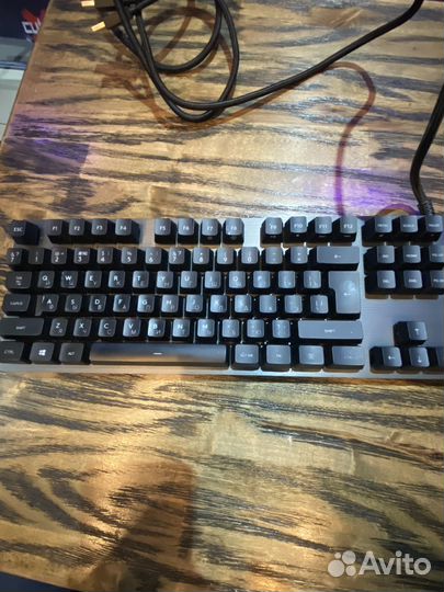 Механическая клавиатура logitech