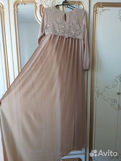 Вечернее платье