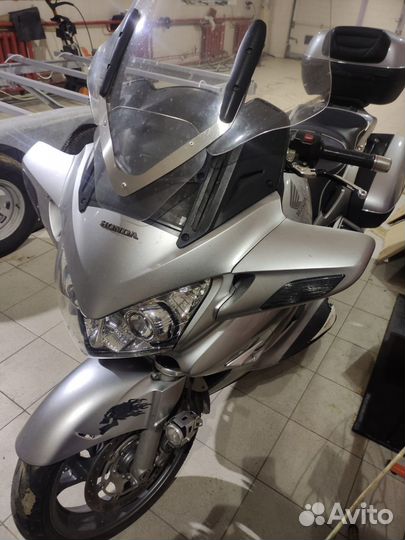 Мотоцикл Honda ST 1300