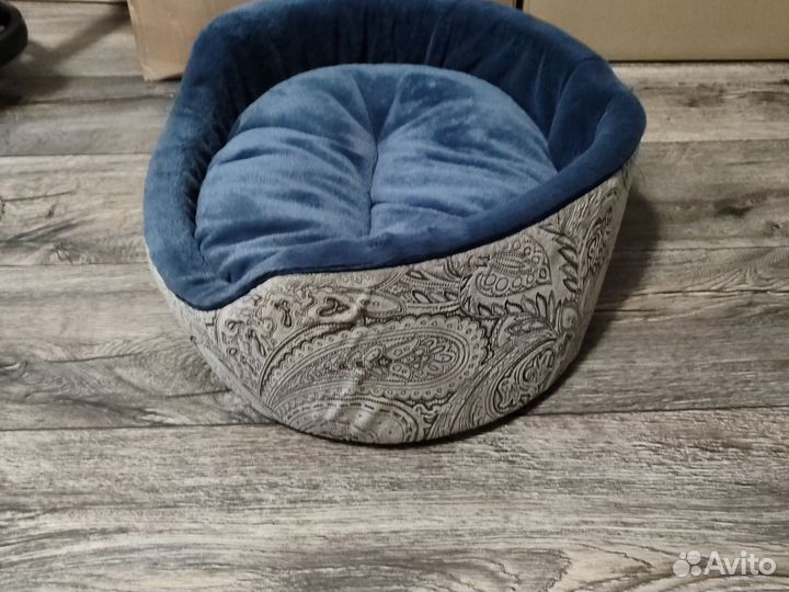 Лежанка для кошек