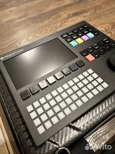 Семплер/секвенсор Polyend Tracker (+ кейс)