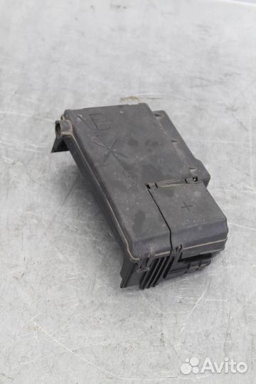 Крышка блока предохранителей Chevrolet Cruze 2013