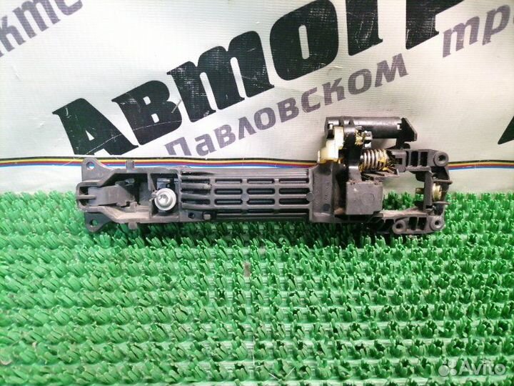 Ручка двери внешняя передняя правая Toyota Ipsum