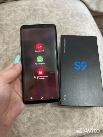 Samsung Galaxy S9, 4/64 ГБ