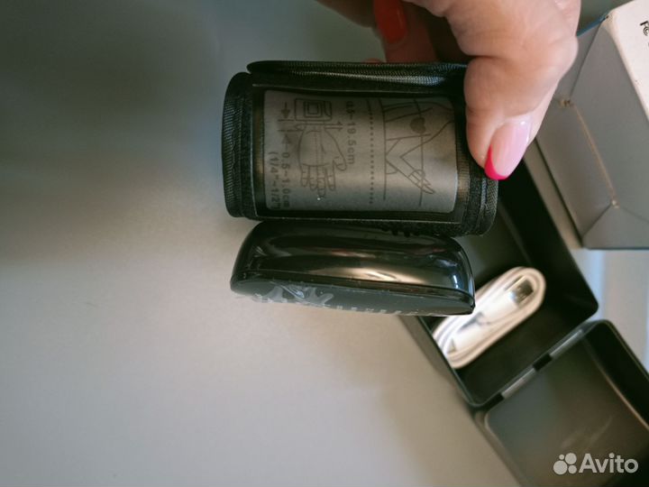 Тонометр на запястье новый