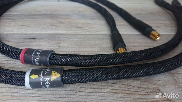 Межблочный кабель высокого уровня