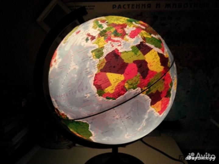 Глобус Земли физико-политический рельефный