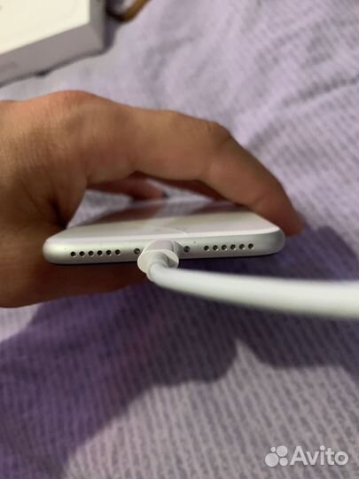 iPhone SE (2022), 64 ГБ