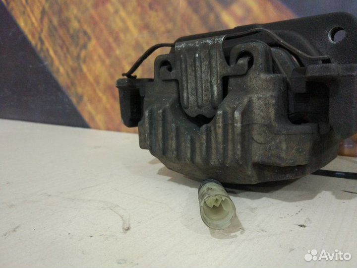 Суппорт передний левый Bmw 525I E60 M54 2003