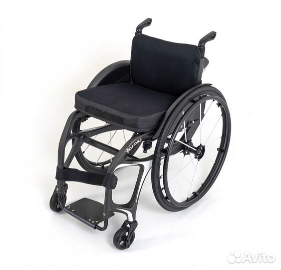 Лёгкая инвалидная коляска из карбона iCross active