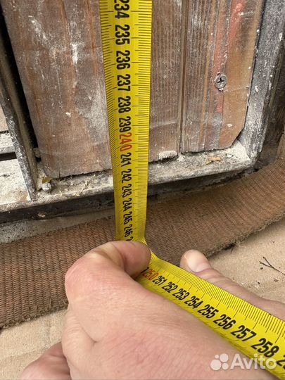 Дверь входная металлическая правая бу