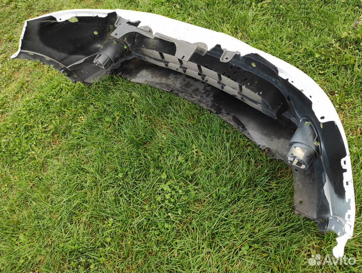 Бампер передний Nissan Qashqai 2015 белый