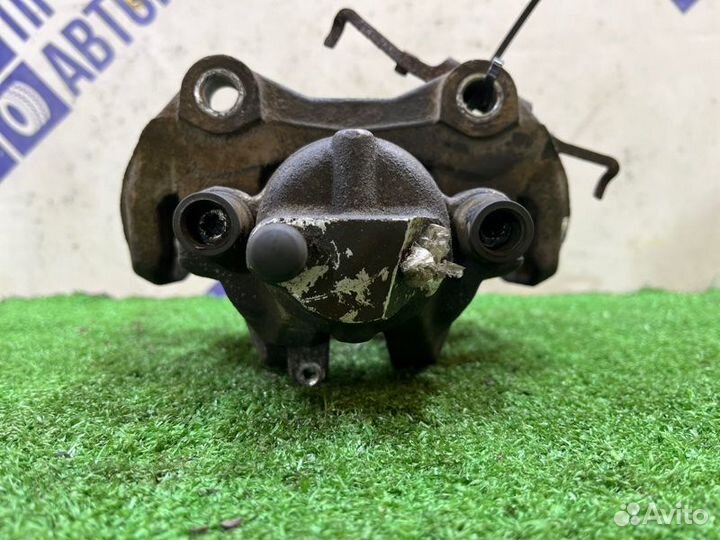 Суппорт задний правый Mercedes-Benz W211 универсал