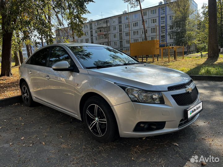 Chevrolet Cruze 1.6 МТ, 2011, 230 000 км