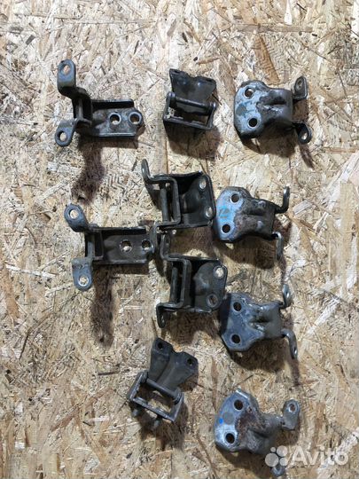 Петли двери Subaru Tribeca B9 3.0 2005