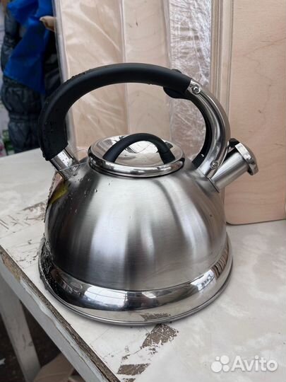 Чайник из нержавеющей стали