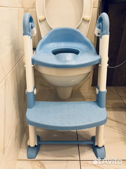 Детское сиденье на унитаз со ступенькой