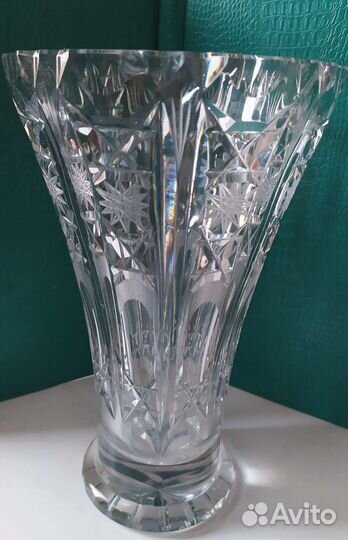 Хрустальная ваза