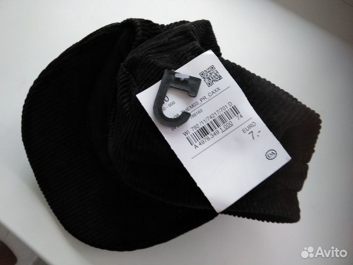 Женские кепки