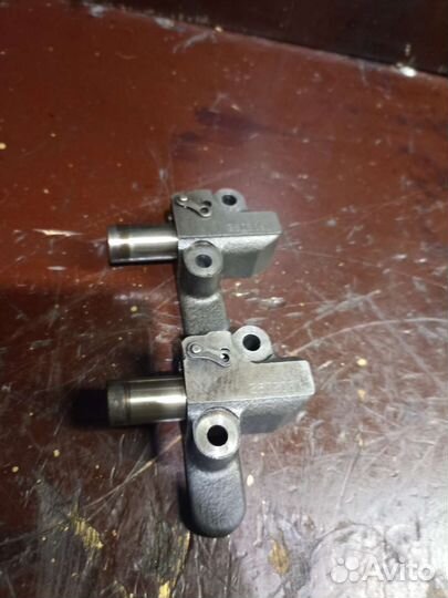 Натяжитель цепи грм Land Rover Range Rover