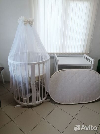 Детская кроватка трансформер с маятником