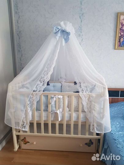 Детская кроватка с матрацем