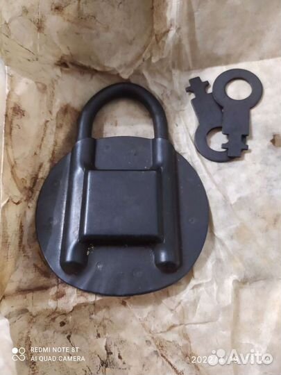 Замок навесной старинный