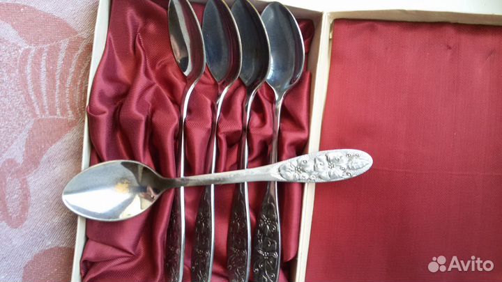 Чайные кофейные столовые ложки, вилки, ножи столов