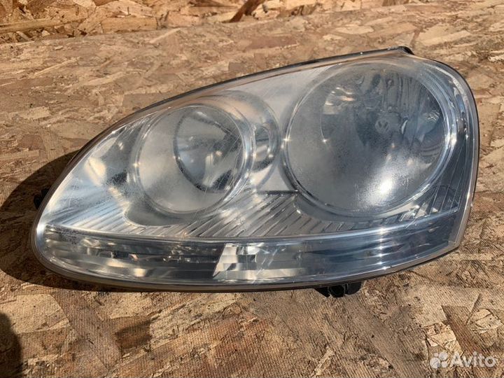 Фара передняя левая Volkswagen Golf 5 2003-2009