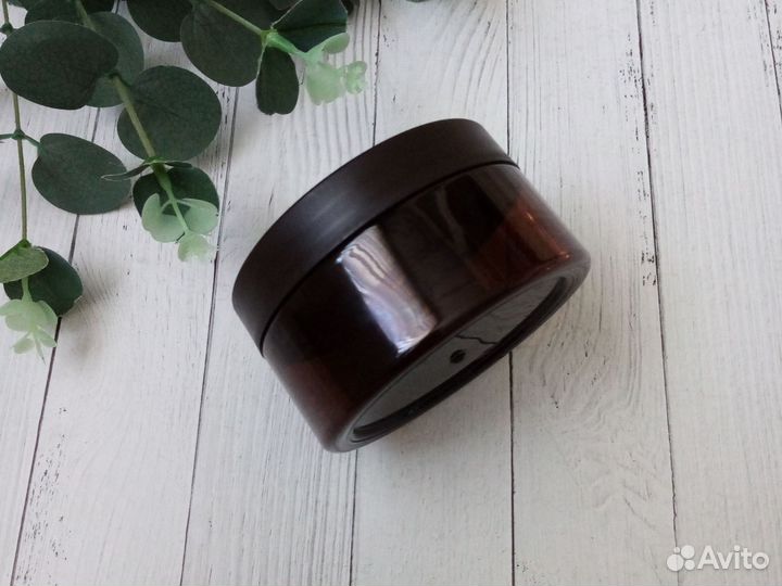 Пустые флаконы и баночки от кремов