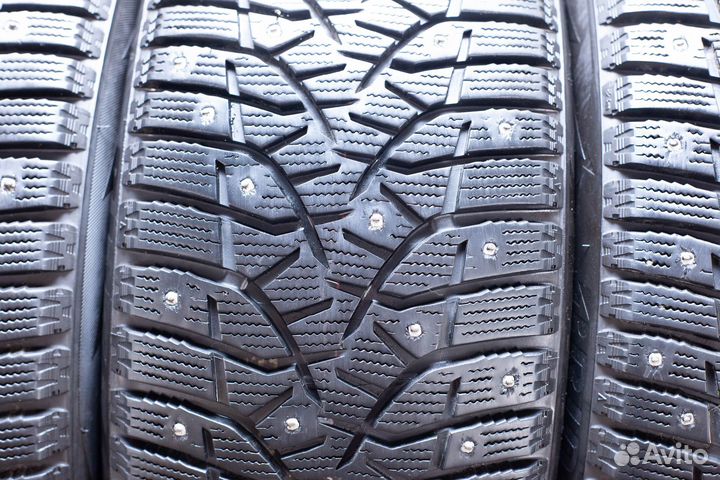 Bridgestone Blizzak Spike-02 235/45 R18 98T