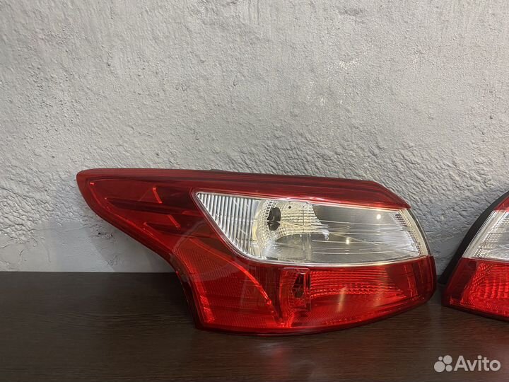 Ford Focus 3 правый левый фонарь