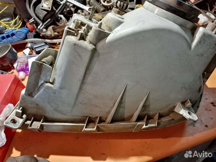 Фары на toyota rav 4