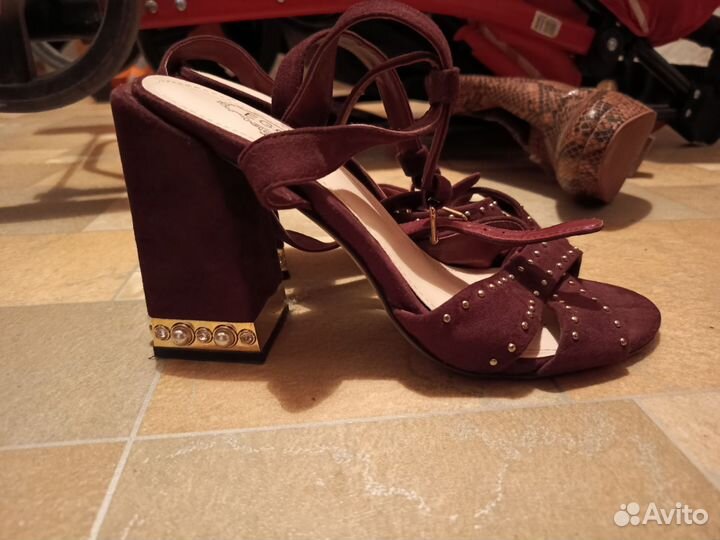 Босоножки женские 39 размер