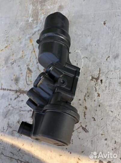 Корпус масленого фильтра Volkswagen passat B6