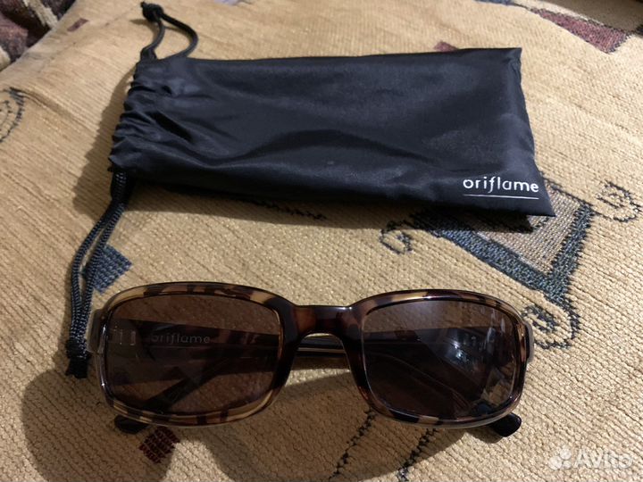 Солнцезащитные очки Oriflame