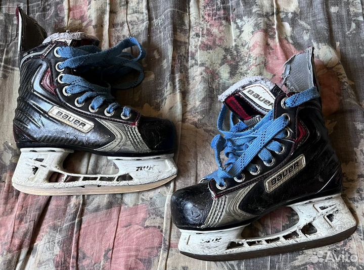 Хоккейные коньки bauer