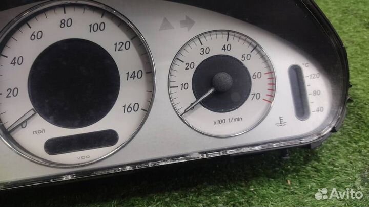 Приборная панель Mercedes Benz E-class W211 2004