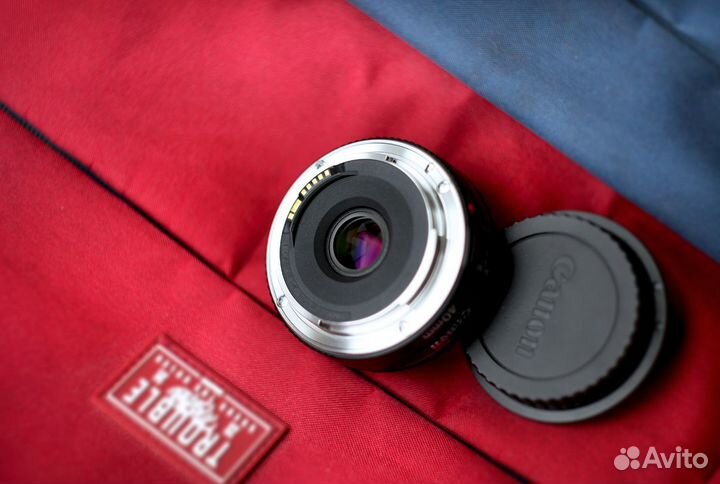 Canon EF 40mm 1:2.8 STM - Новый