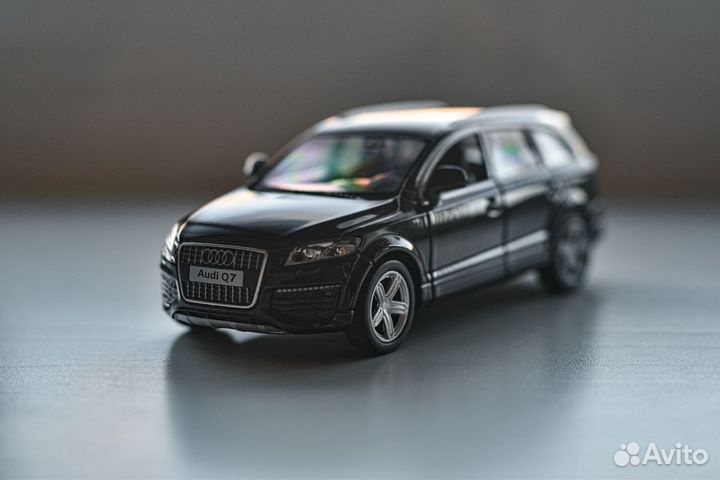 Модель машины Audi q7
