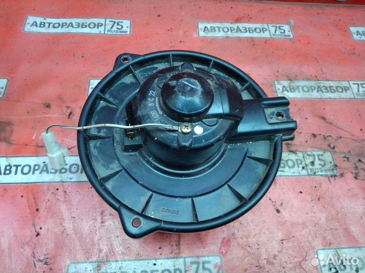 Мотор печки задний Toyota Ipsum ACM21W 2azfe