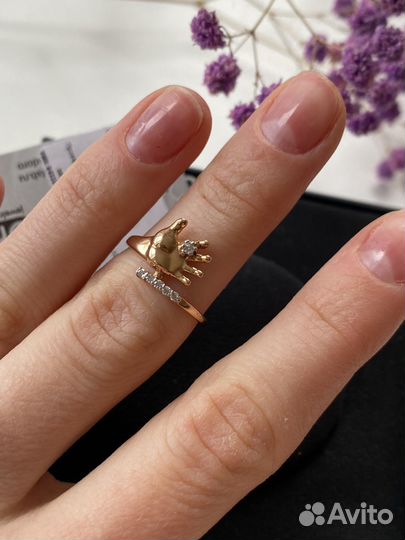 Кольцо серебро с фианитами Ручка младенца