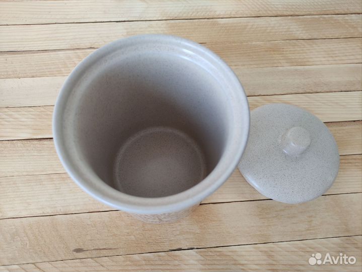 Банка керамическая для сыпучих продуктов новая