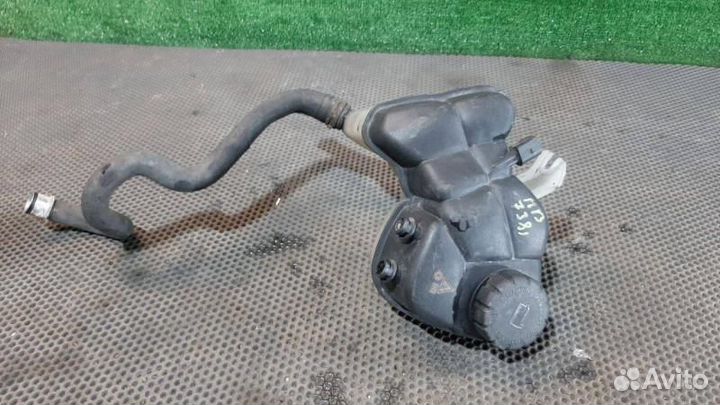 Бачок расширительный Mercedes-Benz A2215000349